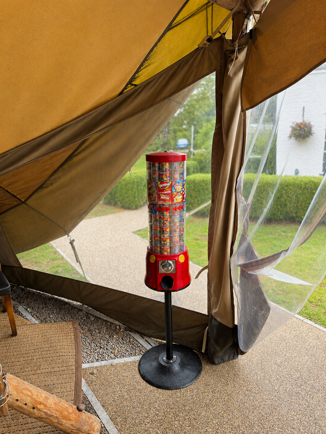 A real KCL ONE Sweet Tubz tower installed at the edge of a tipi venue